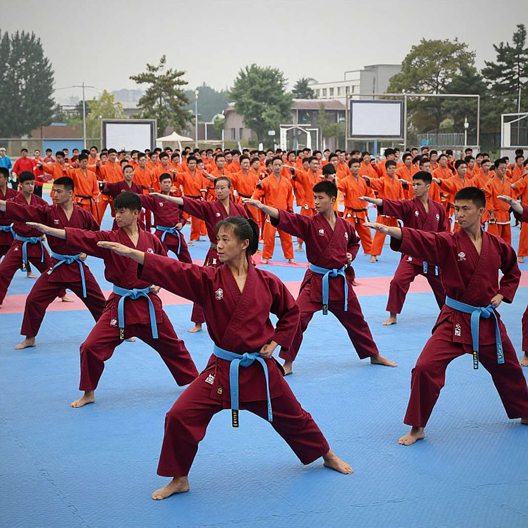 Bản đồ vô địch MMA toàn cầu: Sáu tổ chức, hơn hai mươi hạng cân và nghịch lý mang tên 'hạng trung'